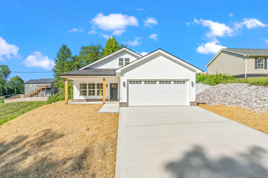 Get a Real-Life Close-Up Look at the 3-Bedroom, 2-Bath, 1,388 Square-Foot Custom W.L. Martin House Design #24443